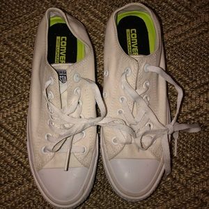 White Converse size 8